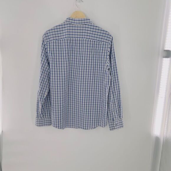 Untuck    - Picture 1 of 10